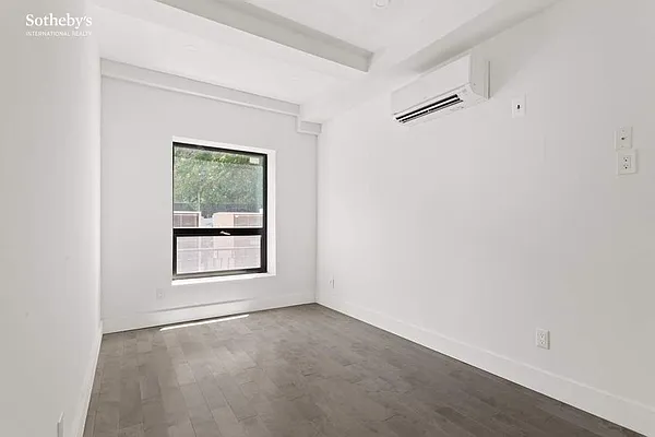 Rented by Sotheby's International Realty | media 10