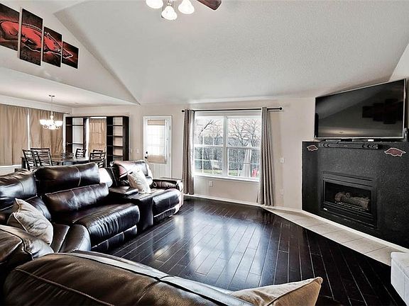 5th image of 13 Leland Ln