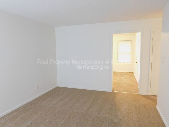 3rd image of 2574 Green Oaks Ct SE #G