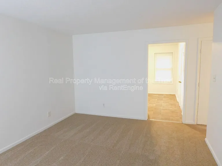 2574 Green Oaks Ct SE #G — Photo 3