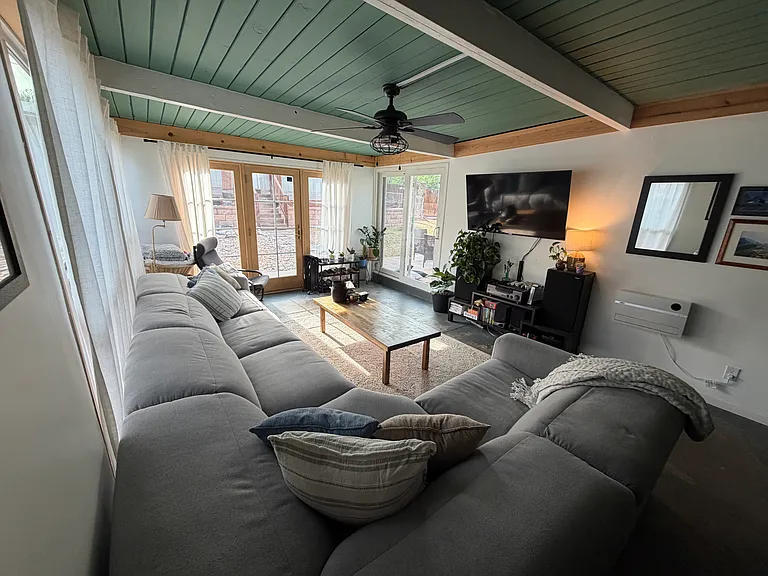 711 S Mariposa Way — Photo 3
