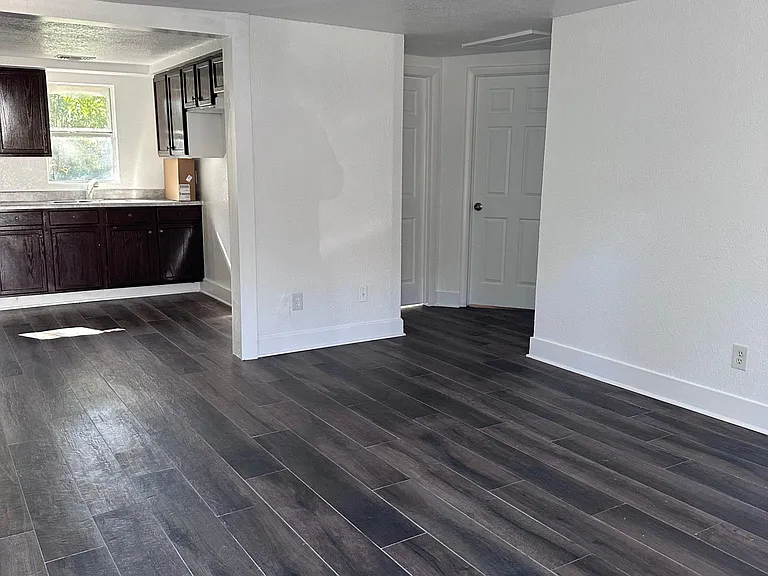 8638 Allamanda St — Photo 17