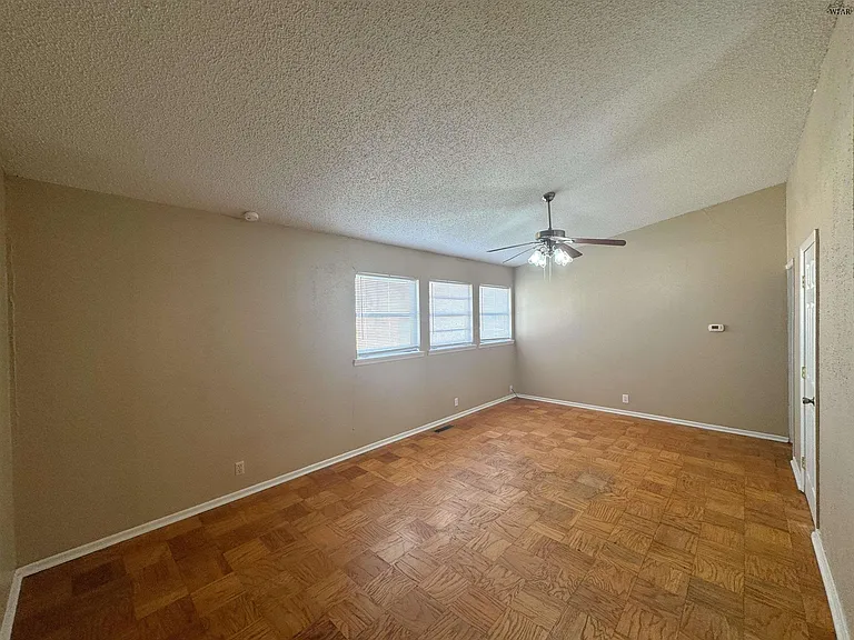 1311 Christine Rd — Photo 2
