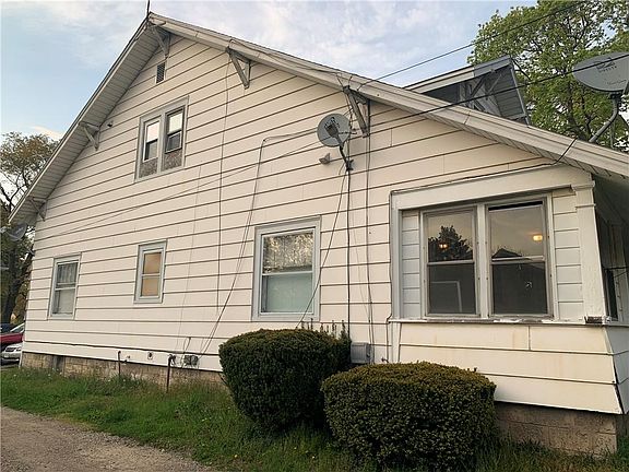 3rd image of 300-302 Liberty St