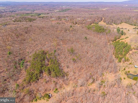 3rd image of 980 Adams Rd