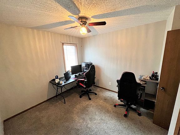4th image of 320 Palomino Ln