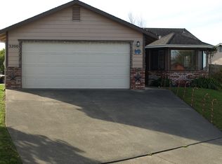 3200 Maggie Ln, Fortuna, CA 95540