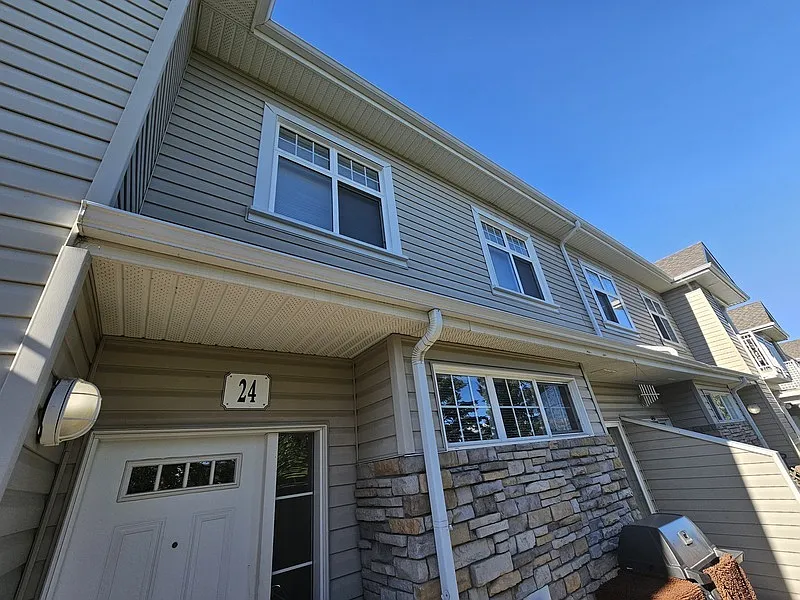 Building Photo - 1179 Summerside Dr SW #24