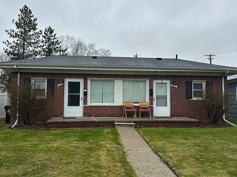 761 Adams St — Photo 2