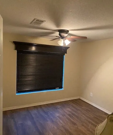 4711 Pine Ave — Photo 4