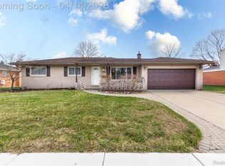 30087 Lyndon St, Livonia, MI