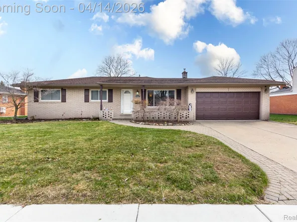 30087 Lyndon St, Livonia, MI 48154