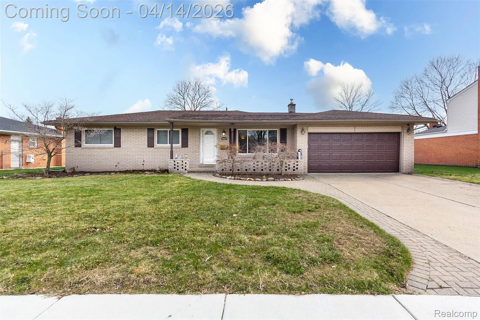 30087 Lyndon St photo 1