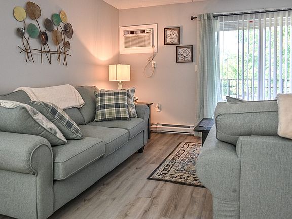 5th image of 24 Maple Crest Cir APT F