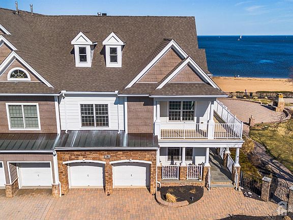3rd image of 76 Raritan Reach Rd