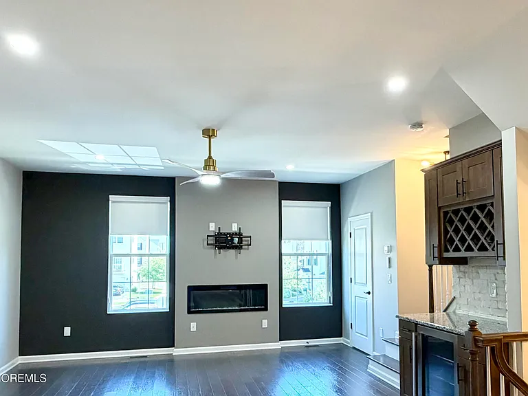 305 Spirit Way — Photo 18