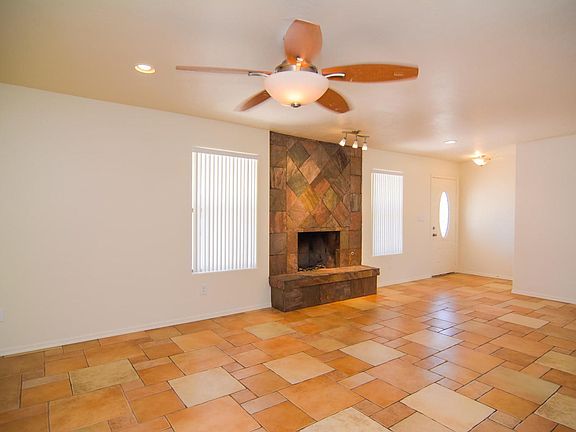 4th image of 3246 S Winona Cir