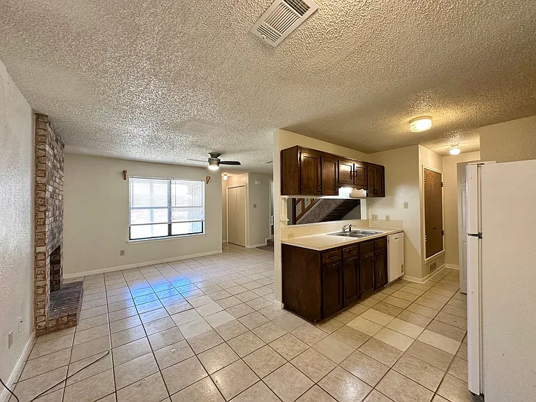 4806 Rainbow Cir — Photo 9