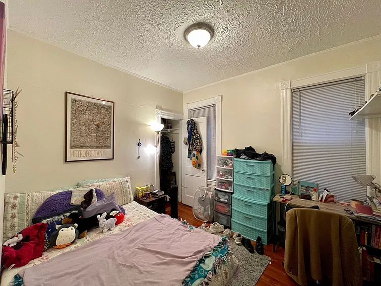 160 Kelton St #1A — Photo 6