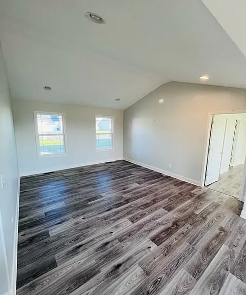 327 Deluth Dr — Photo 8