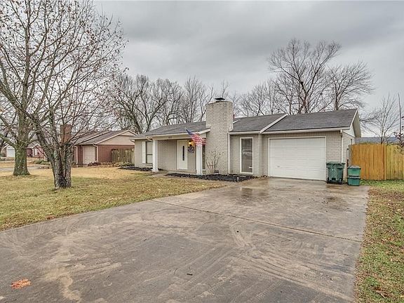 2nd image of 1617 E Sandy Dr