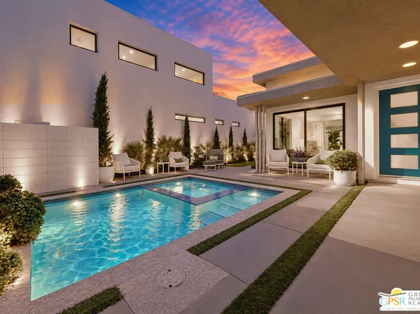 141 Blue Moon Dr, Palm Springs, CA 92262