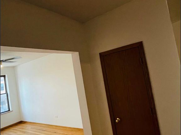 3rd image of 2333 W Chicago Ave #1