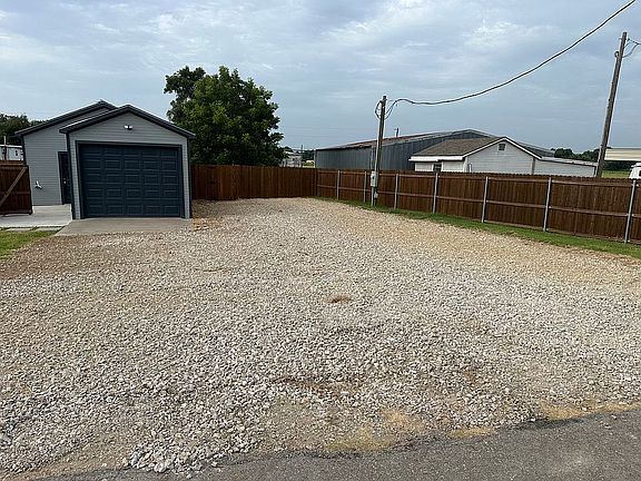 2nd image of 131 Lipan Trl