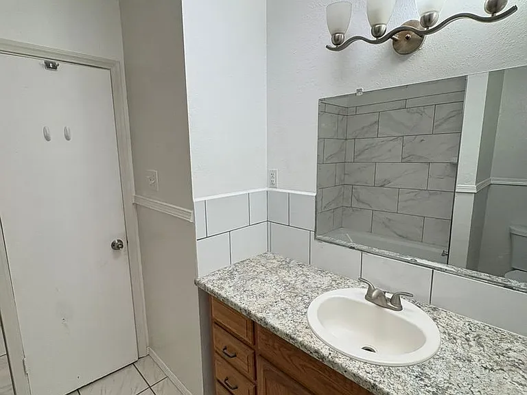 10316 Ashwood Dr — Photo 22