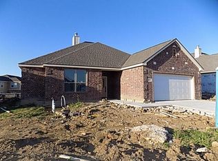 4906 Lake Park Dr, Sanger, TX 76266