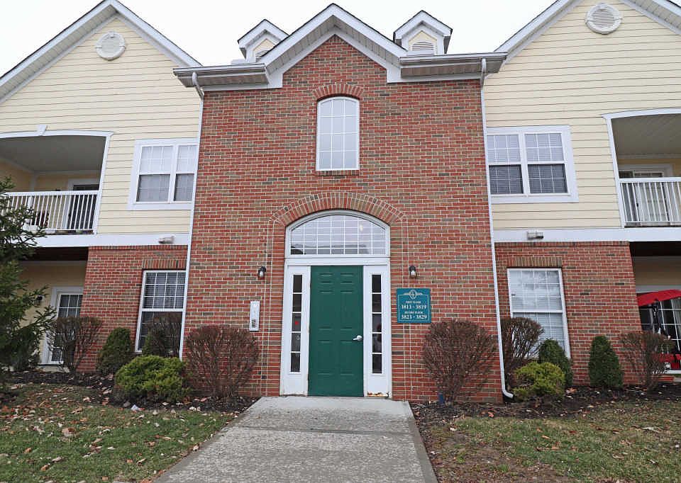 1st image of 3817 Carberry Dr