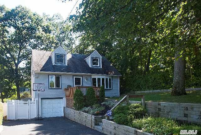 1st image of 15 Spruce Dr