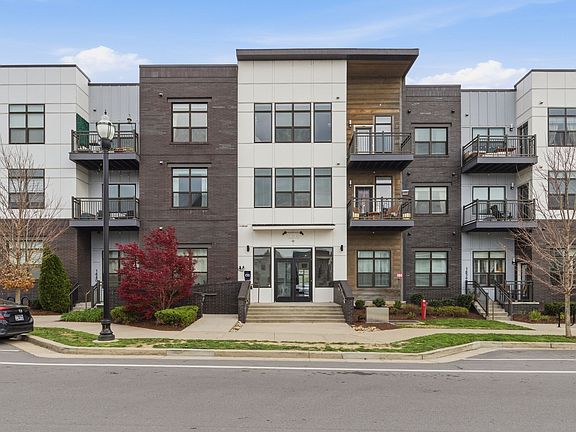 2nd image of 1638 54th Ave N #316