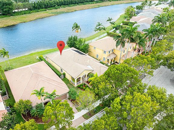 5th image of 725 Nandina Drive