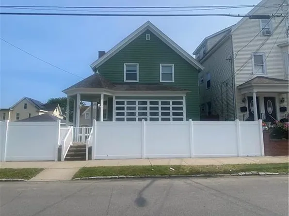 218 Indiana Ave, Providence, RI 02905