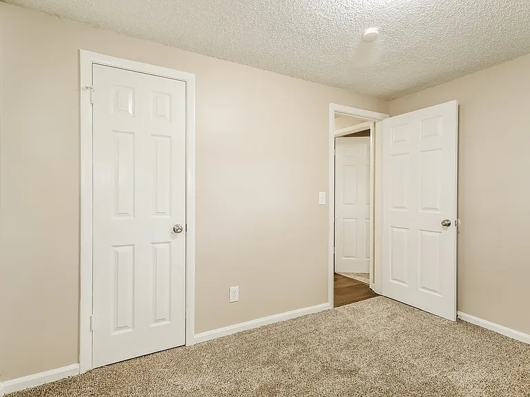 310 Toccoa Rd — Photo 13