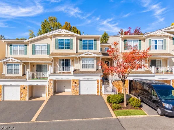 1008 Robin Ct, Green Brook Twp., NJ 08812