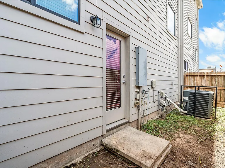 9609 Marlive Ln #B — Photo 30
