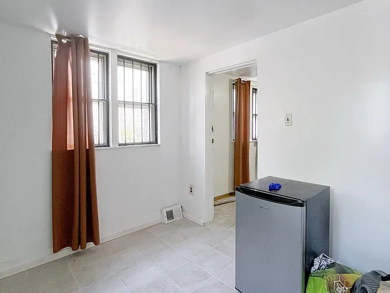 1811 E Sergeant St — Photo 6