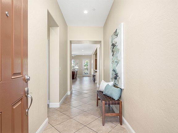 3rd image of 10542 N Sierra Vista Ave