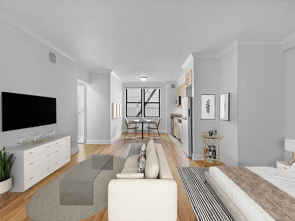 108 W 15th St #5C