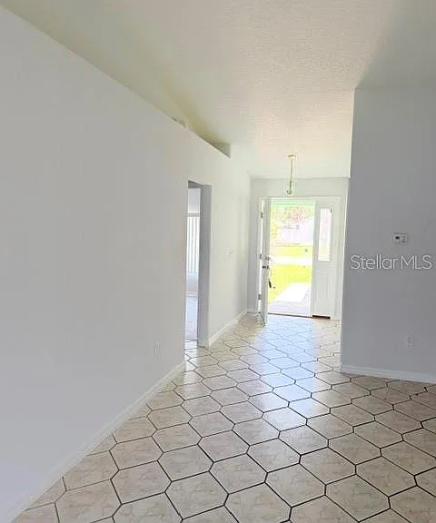 98 Rickenbacker Dr #B — Photo 29