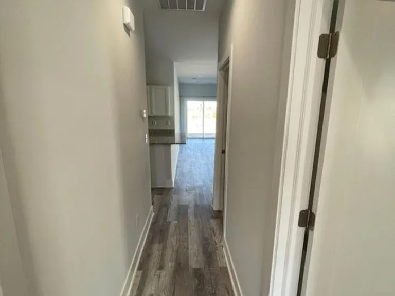 5508 Colburn Ct — Photo 2