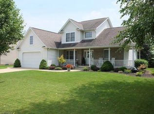 1815 Sturbridge Dr, Louisville, OH 44641