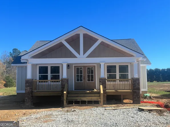 9 Vine St, Comer, GA 30629