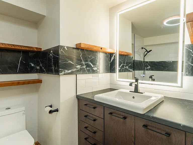 1815 NW Hoyt St #1 — Photo 19