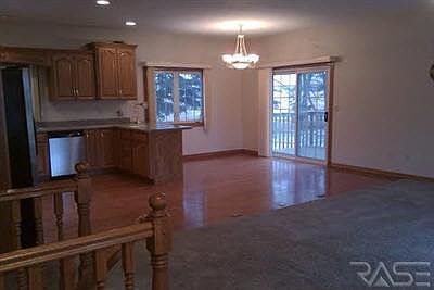4th image of 4500 W Graceland Pl