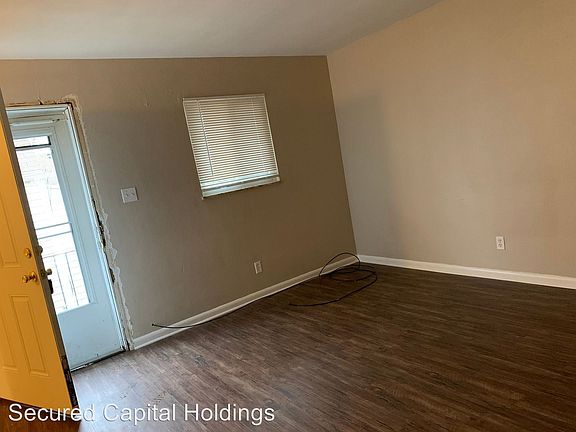 3rd image of 1066 Pritz Ave APT B