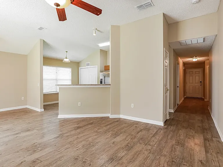 3509 Whisper Creek Blvd — Photo 3