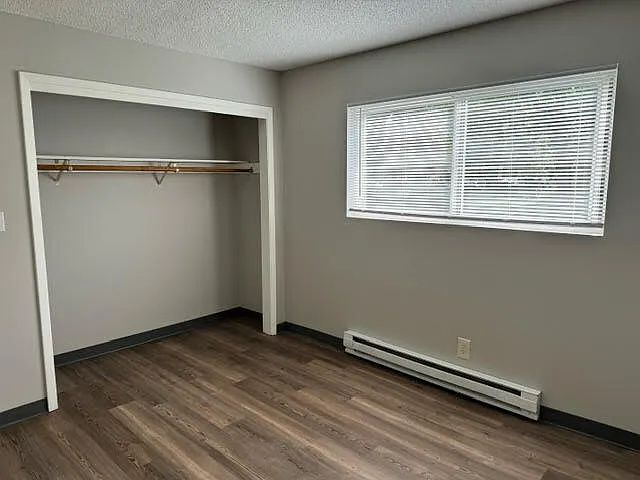 2411 W 2nd Ave — Photo 5